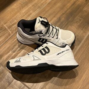 Wilson Rush Pro tennis shoe little kids 1.5